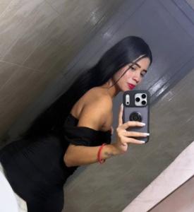613479262: Chica busca chico en Barcelona