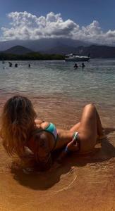 667772249: Chica busca chico en Málaga