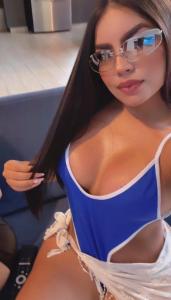 632203997: Chica busca chico en Ibiza
