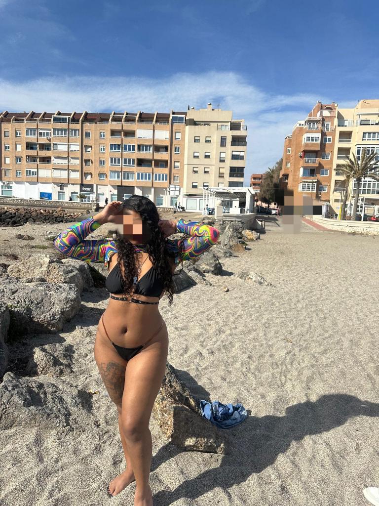 Chica busca chico en Almería: Chica busca chico