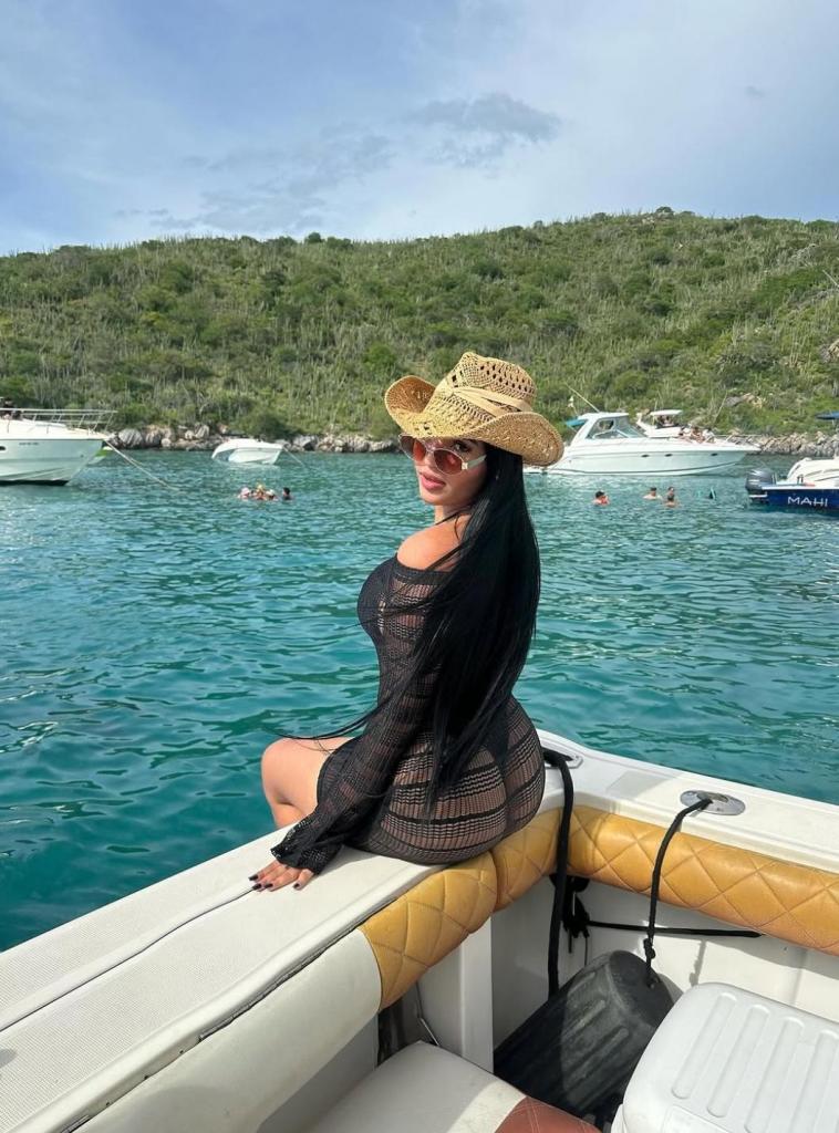 632956585: Chica busca chico en Valencia