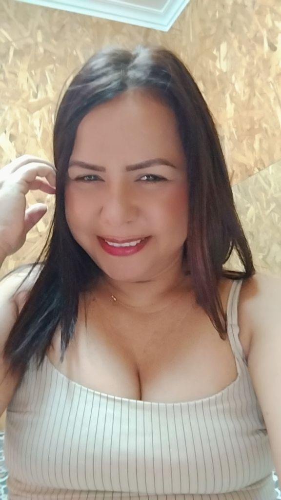 611001348: Chica busca chico en Cantabria