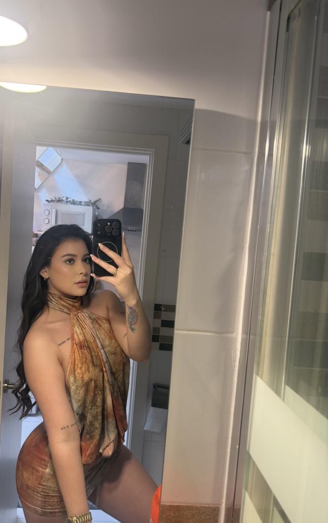 Chica busca chico en Almería: 