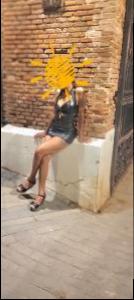 677334572: Chica busca chico en Madrid