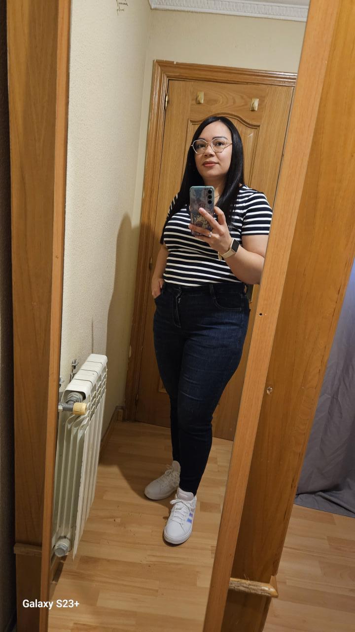 613374414: Chica busca chico en Murcia
