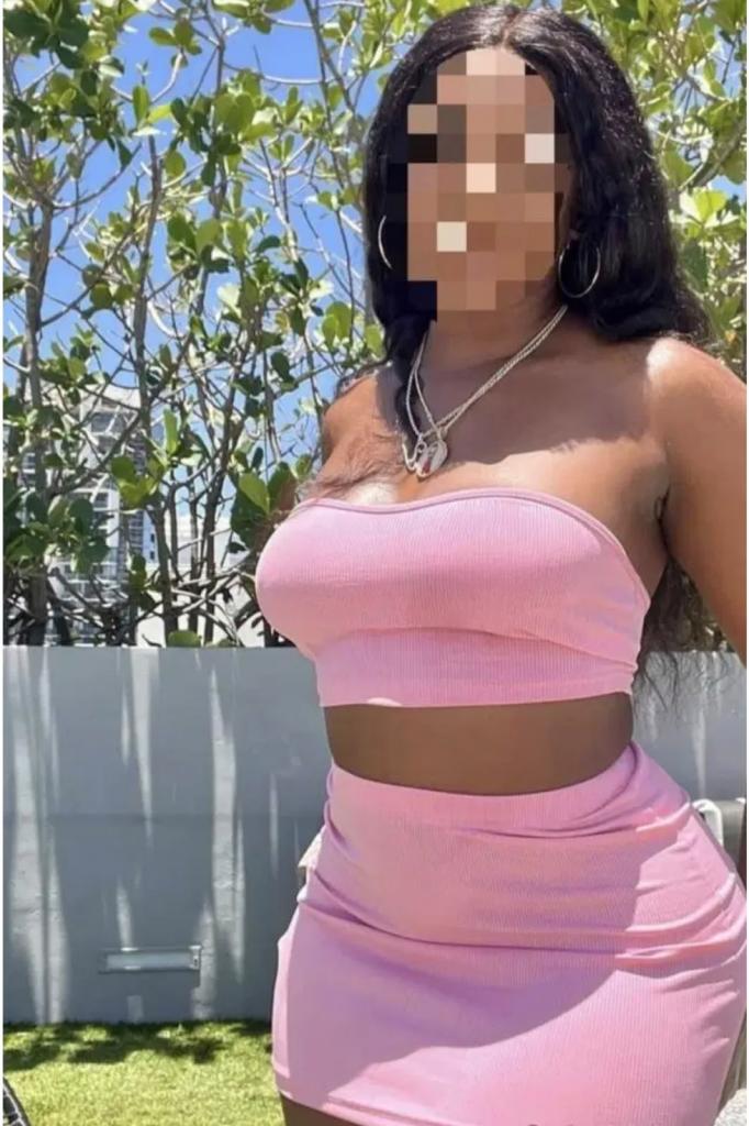 Chica busca chico en Murcia: 