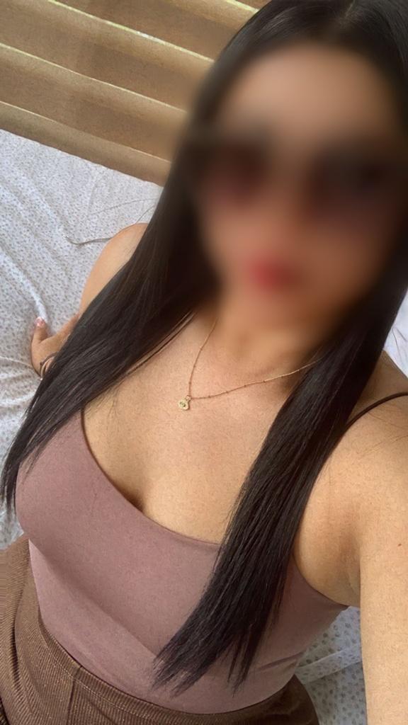 Chica busca chico en Almería: 