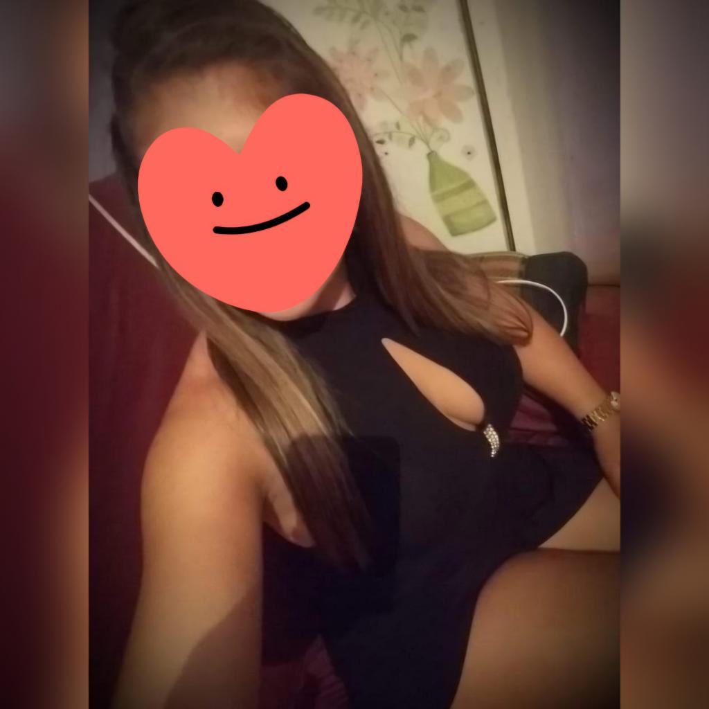 673298478: Chica busca chico en Barcelona