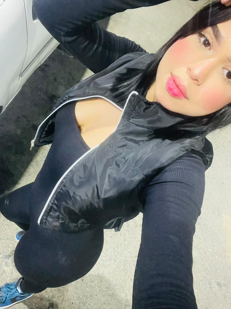 613753189: Chica busca chico en Málaga