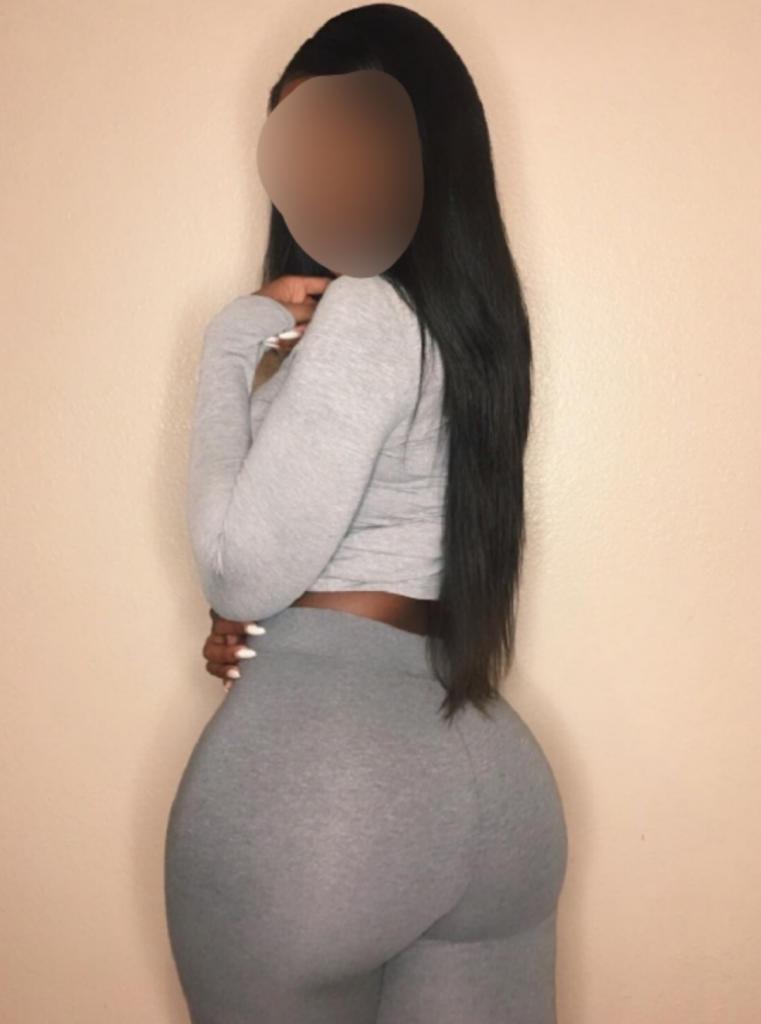 Chica busca chico en Cádiz: 