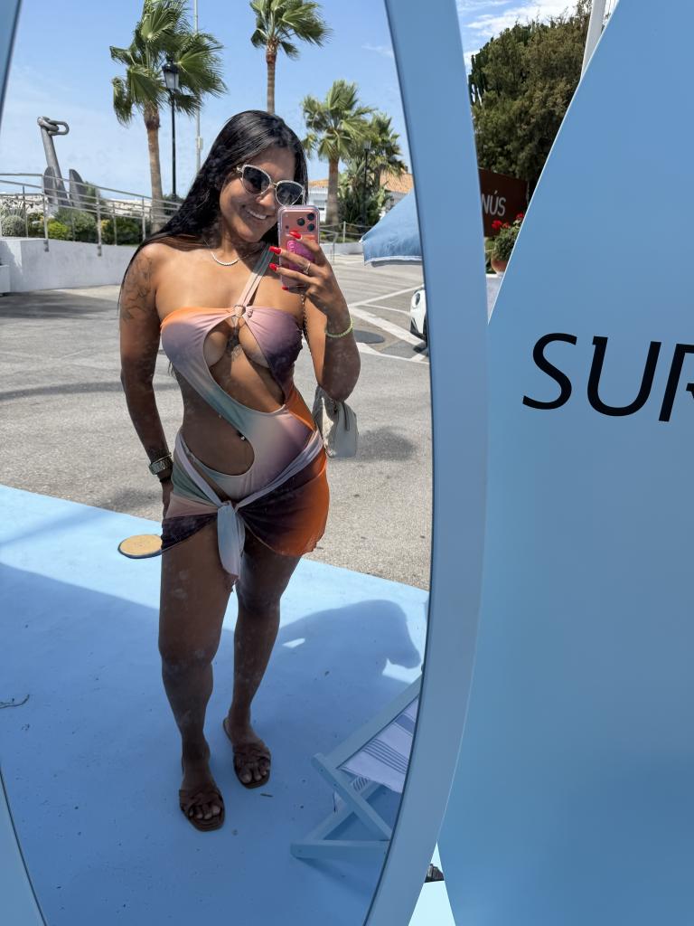 745037624: Chica busca chico en Málaga