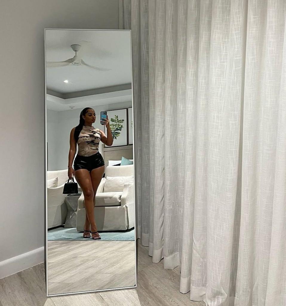 671785254: Chica busca chico en Barcelona