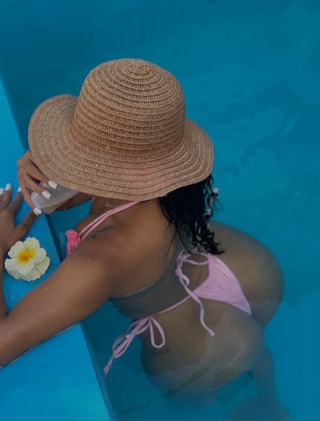 631486868: Chica busca chico en Barcelona