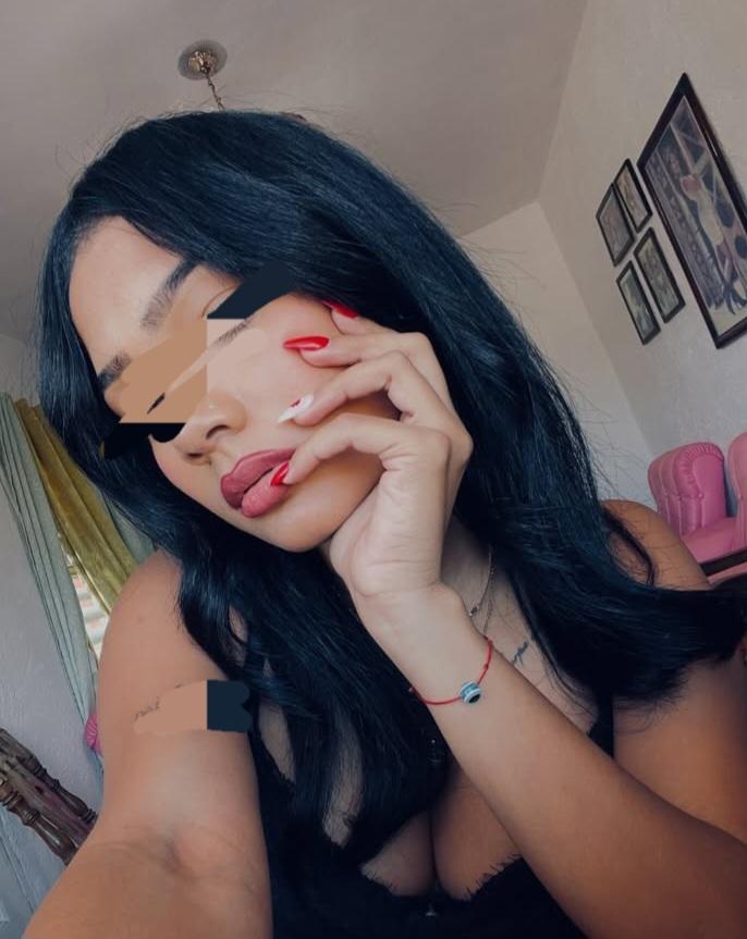 631486868: Chica busca chico en Barcelona
