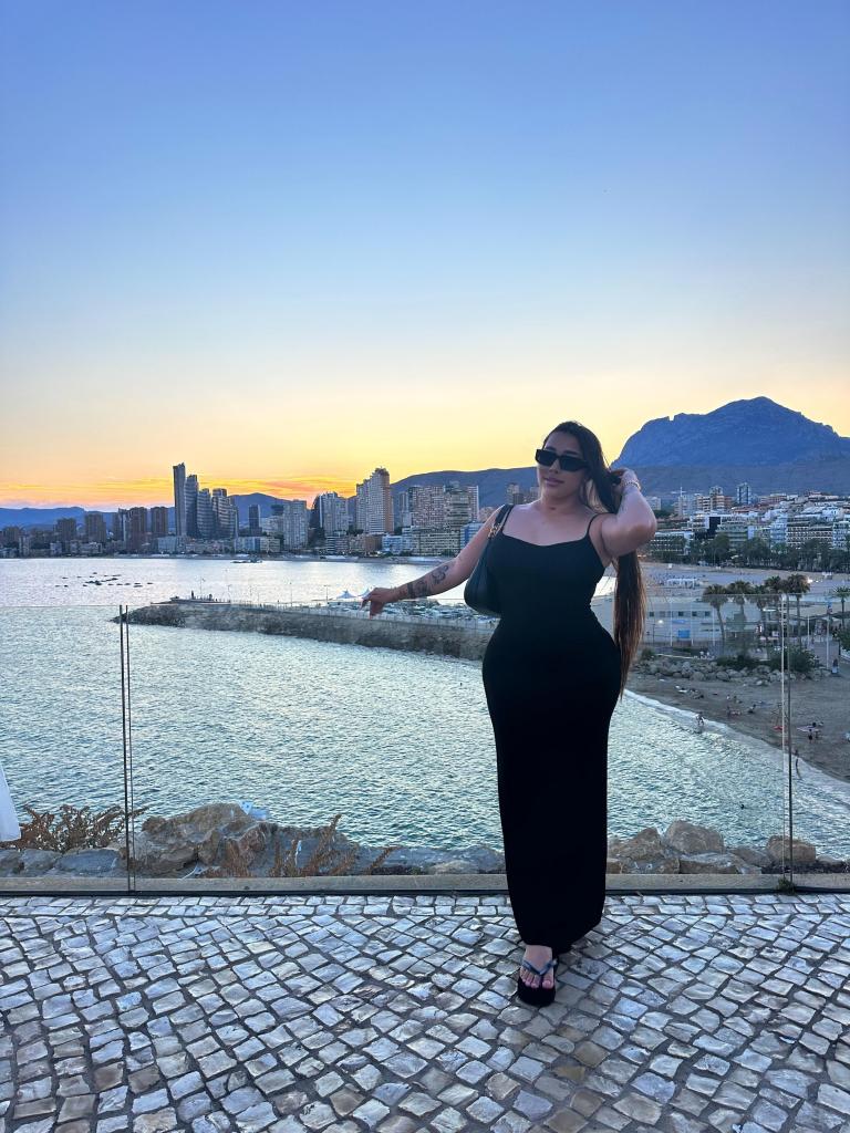 603402087: Chica busca chico en Menorca