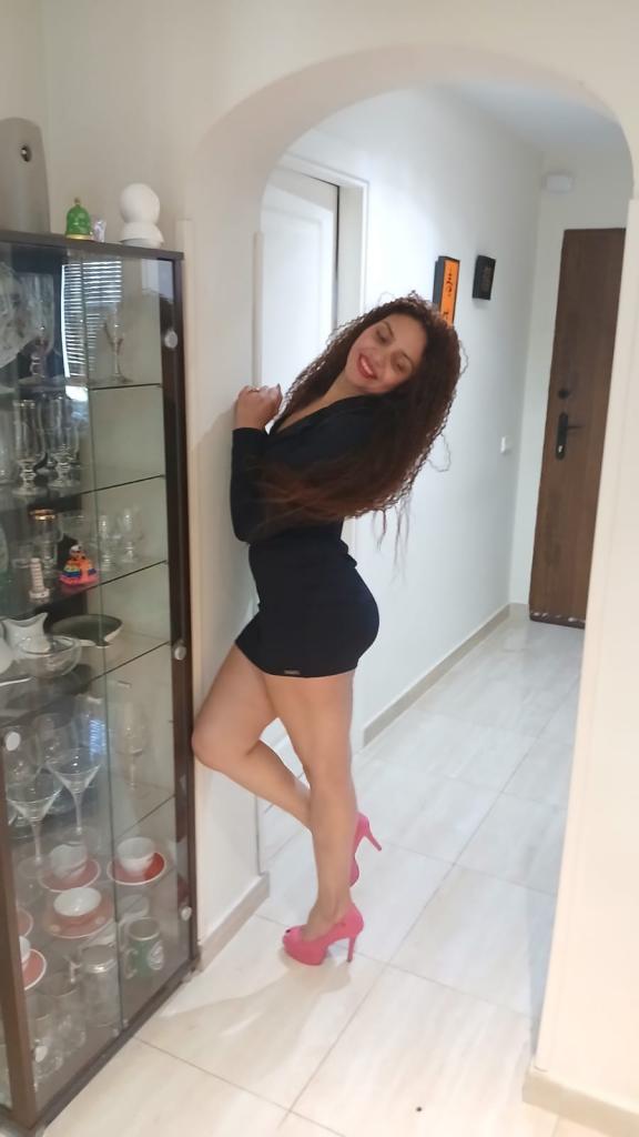 629674314: Chica busca chico en Málaga