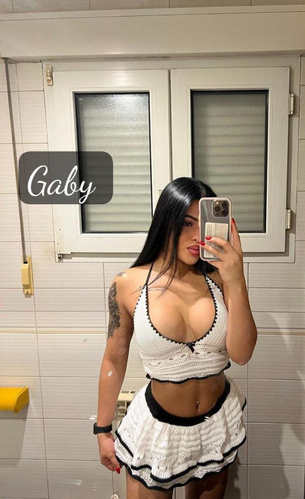 669608091: Chica busca chico en Madrid