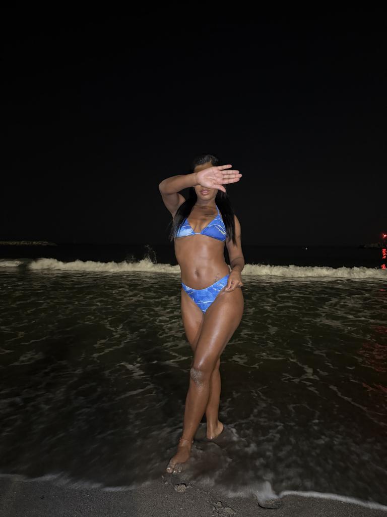 635828745: Chica busca chico en Almería