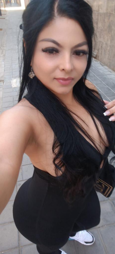 Chica busca chico en Ibiza: Chica busca chico
