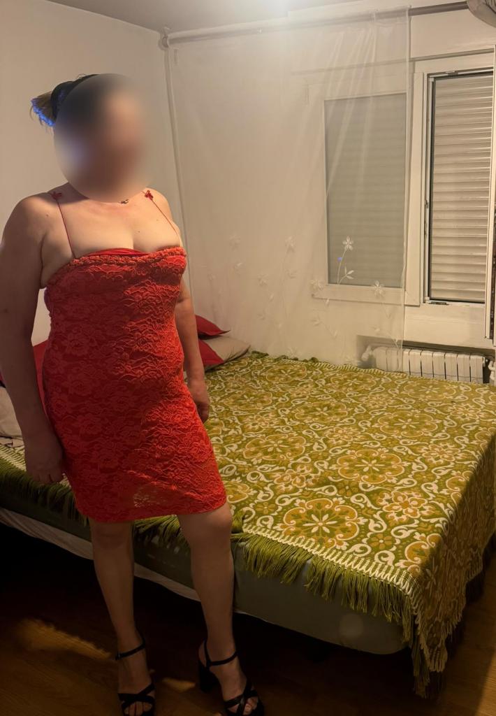 Chica busca chico en Cantabria: Chica busca chico