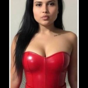 631943824: Chica busca chico en Barcelona