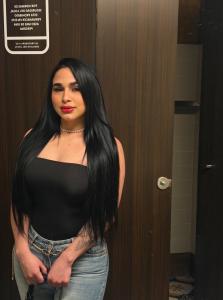 664248198: Chica busca chico en Sevilla