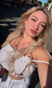 631518392: Chica busca chico en Barcelona