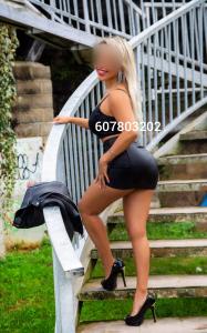 607803202: Chica busca chico en La Coruña