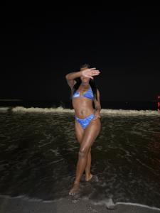 635828745: Chica busca chico en Almería