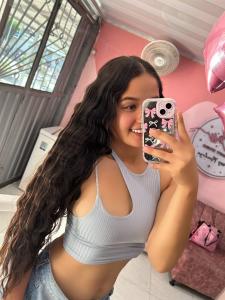 643152209: Chica busca chico en La Coruña