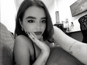 662063017: Chica busca chico en Valencia