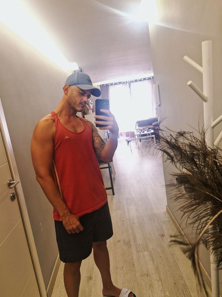 Chica busca chico en Mallorca: 