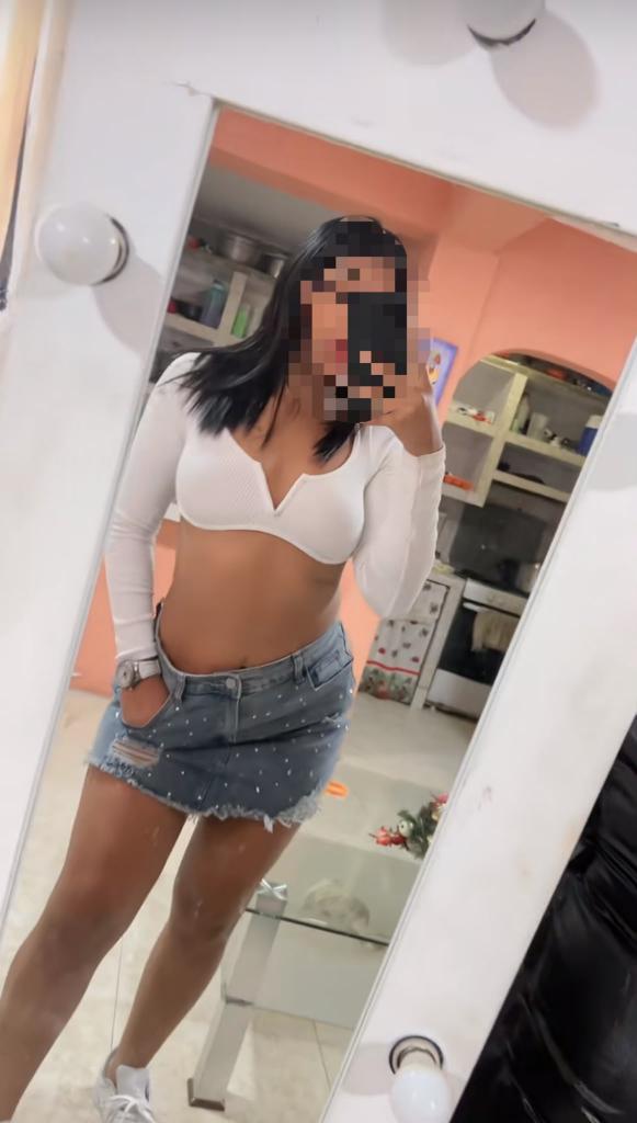 672540949: Chica busca chico en Tenerife