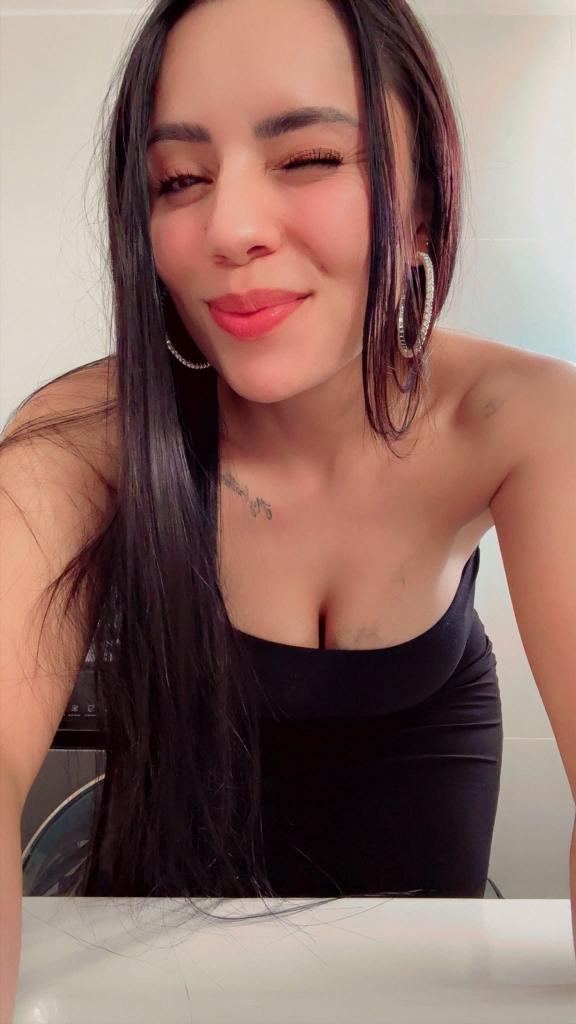 711222093: Chica busca chico en Albacete
