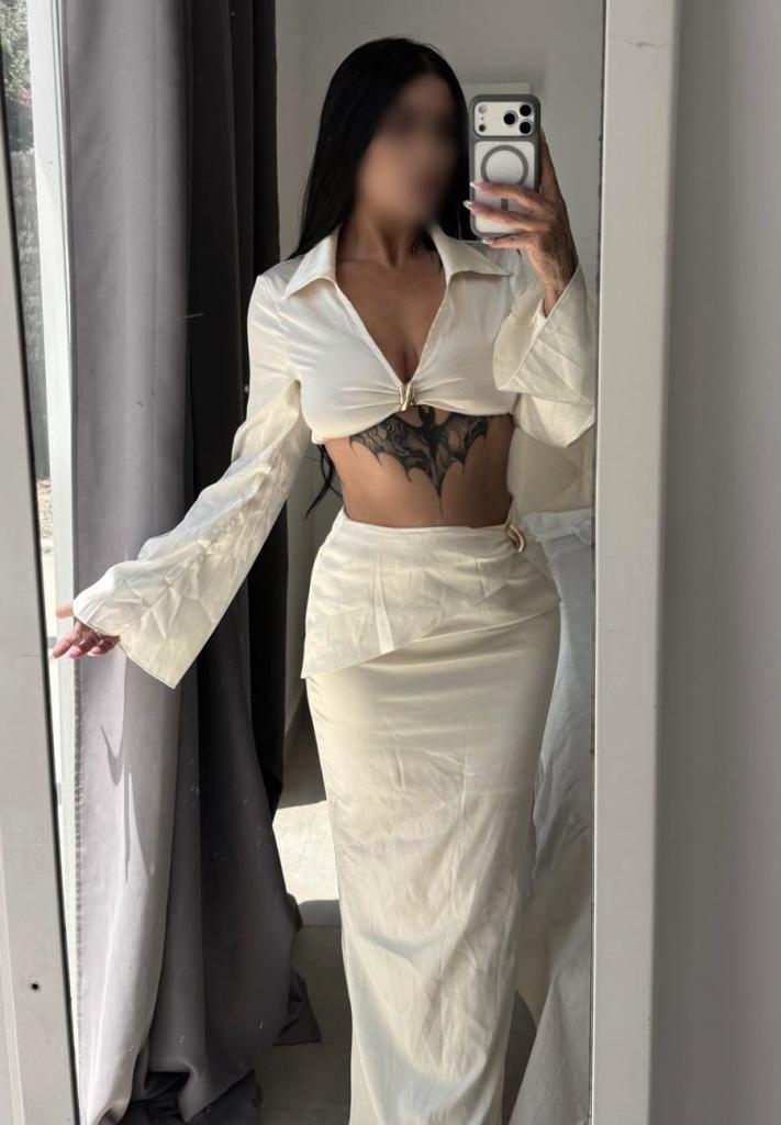 613343175: Chica busca chico en Barcelona