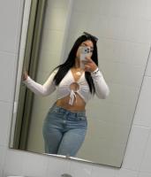 613573147: Chica busca chico en Barcelona
