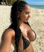 671785254: Chica busca chico en Barcelona