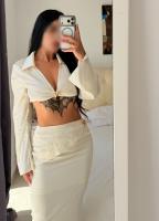 613343175: Chica busca chico en Barcelona