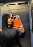664248198: Chica busca chico en Sevilla