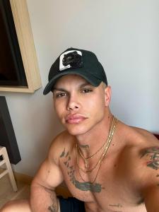 695032626: Chico busca chica en Barcelona