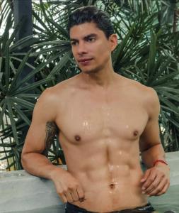 624815664: Chico busca chica en Barcelona