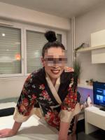 697207715: Chica busca chico en Gerona