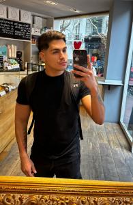 Chico busca chica en Zaragoza: 