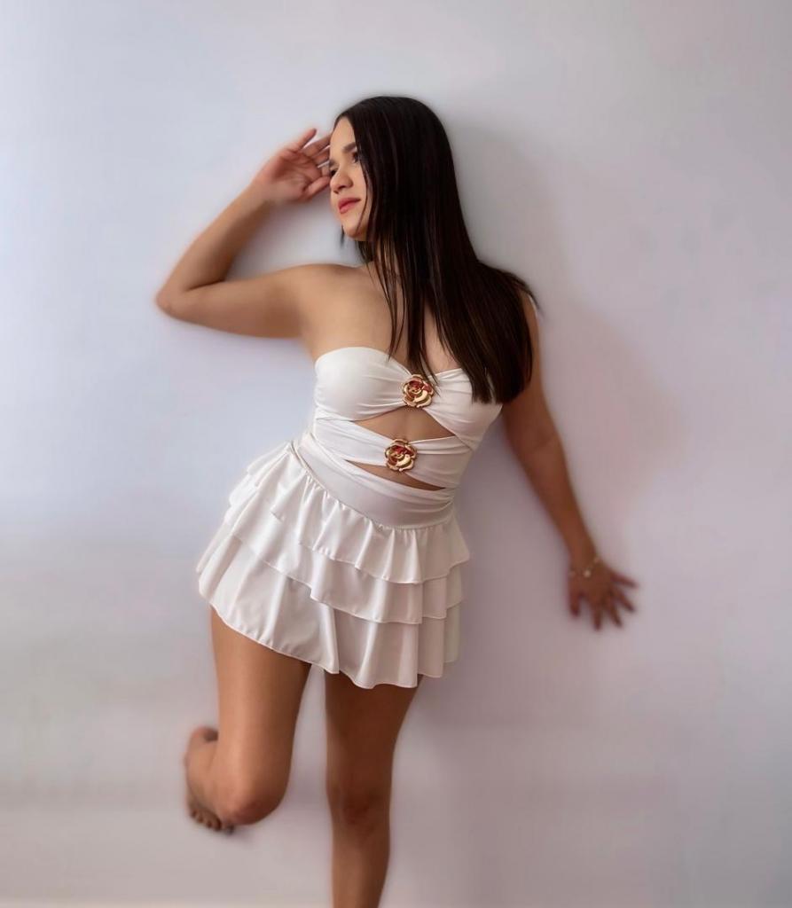 Chica busca chico en Ibiza: 