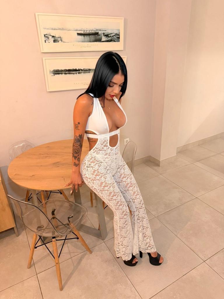 Chica busca chico en Málaga: Chica busca chico