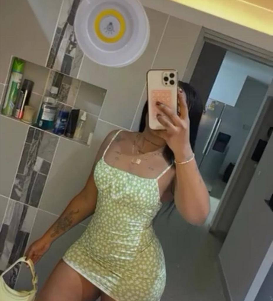 Chica busca chico en Almería: 