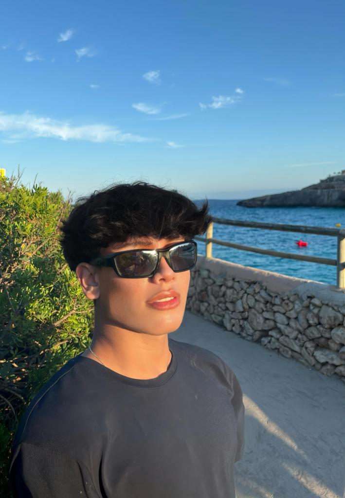 Chico busca chica en Mallorca: 