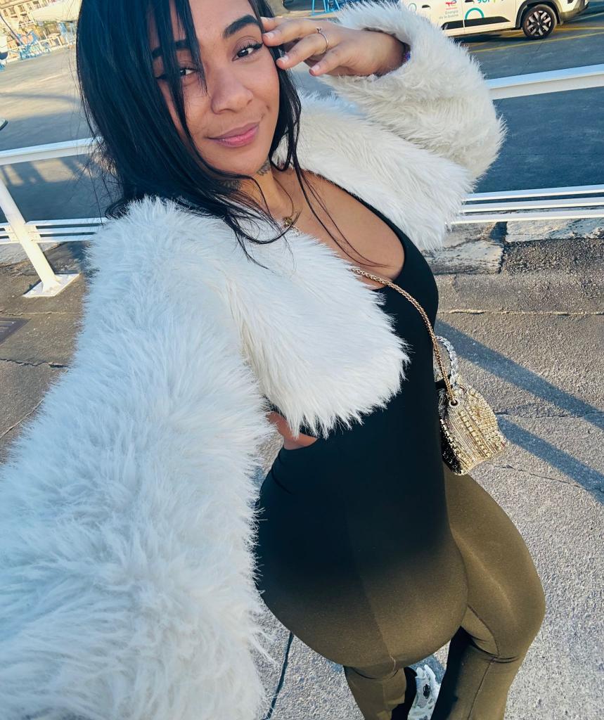 Chica busca chico en Almería: 