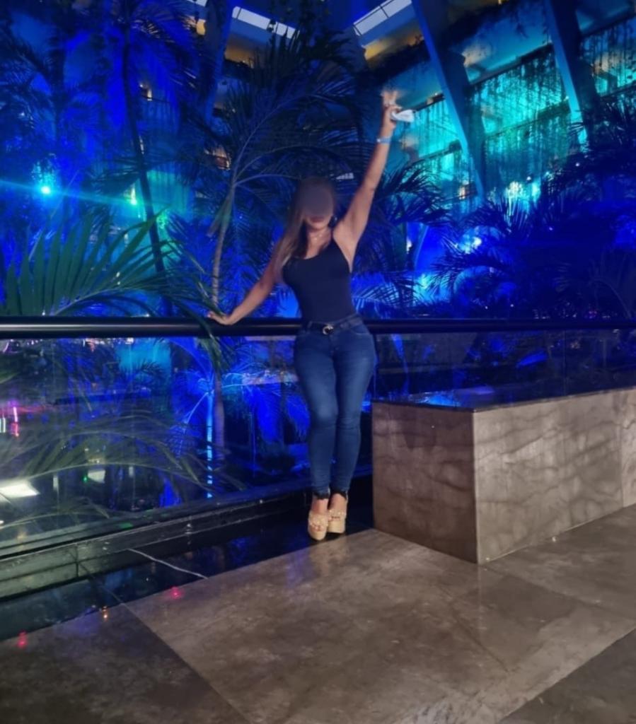 643997976: Chica busca chico en Alicante