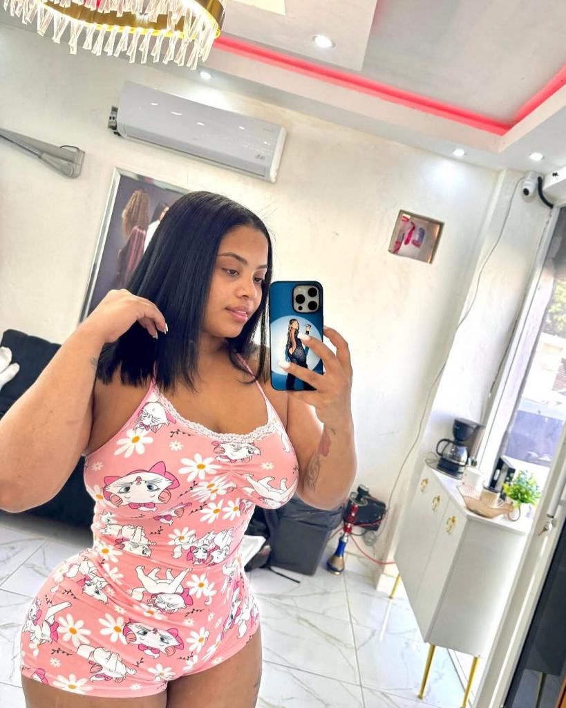 Chica busca chico en Granada: 